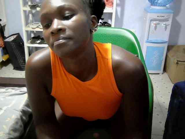 Tightpussy Live Webcam on BongaCams