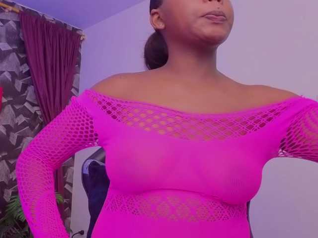 alice-rouusse's BongaCams show and profile