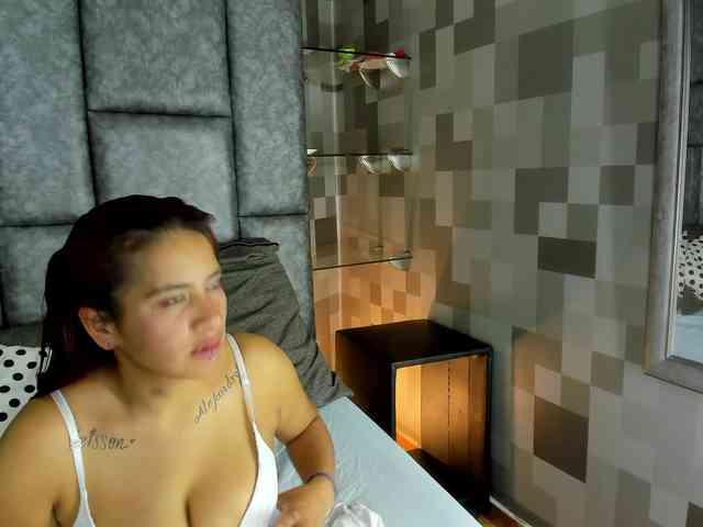 AlejandraEvans webcam