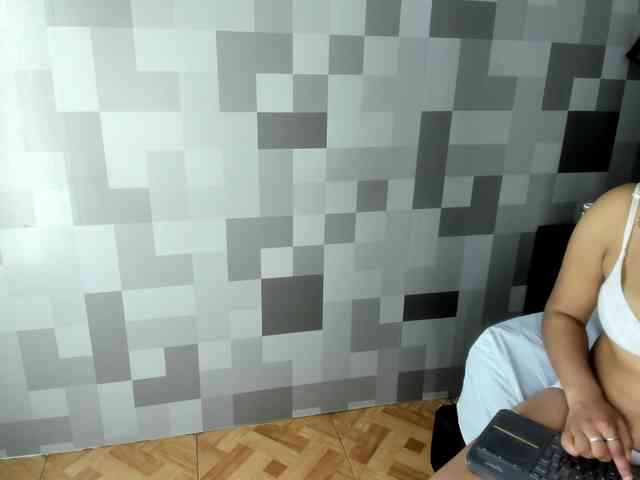 AlejandraEvans webcam