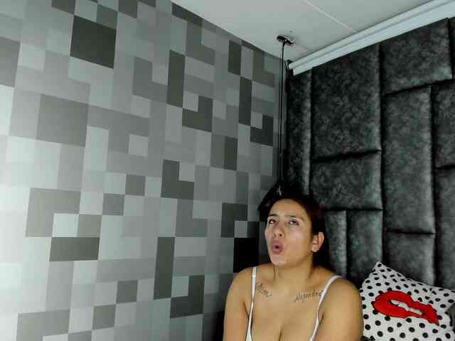 AlejandraEvans webcam