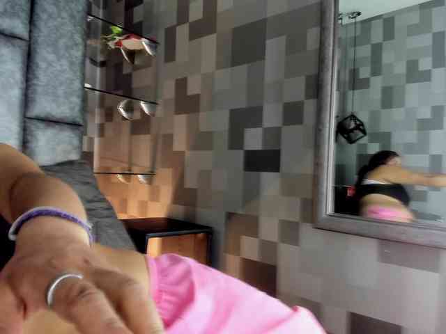 AlejandraEvans webcam