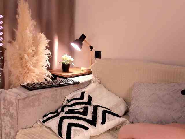 EdnaEvan webcam
