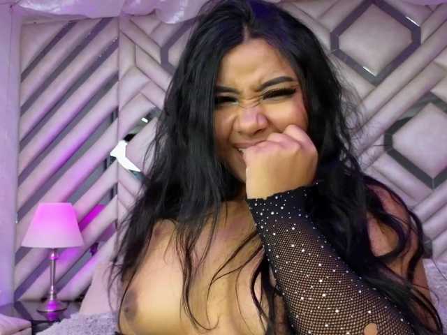 AmaraLuxe from BongaCams