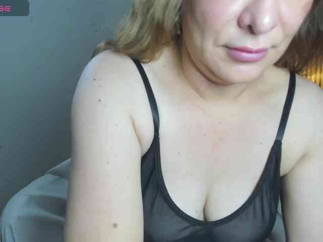 chanellblonde Live Webcam on BongaCams
