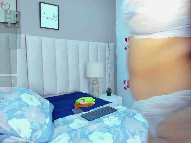 lizzyvelmont webcam