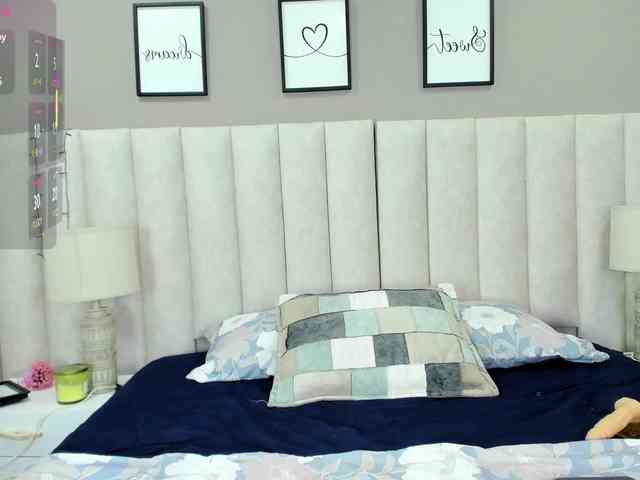 lizzyvelmont webcam