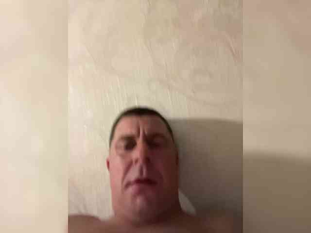 aleksa19901990 webcam