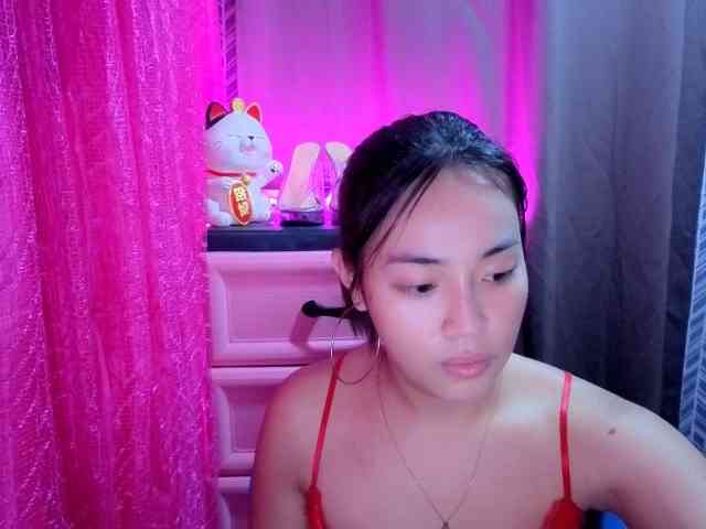 LovelyLeah23 webcam
