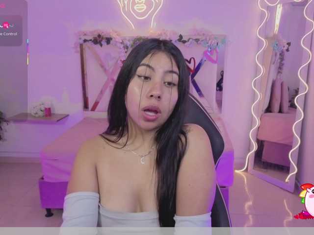 ZURY-TAY's BongaCams show and profile