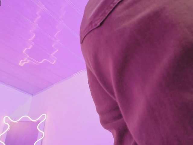 ZURY-TAY's BongaCams show and profile