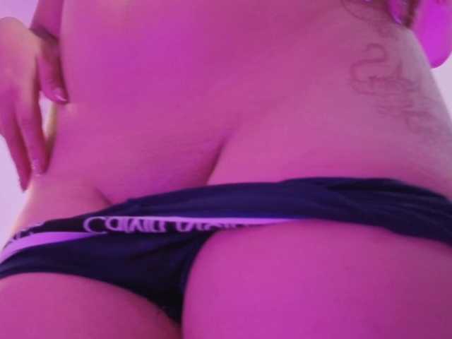 ZURY-TAY's BongaCams show and profile