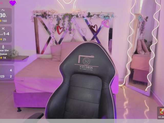 ZURY-TAY's BongaCams show and profile