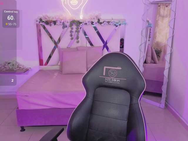 ZURY-TAY's BongaCams show and profile