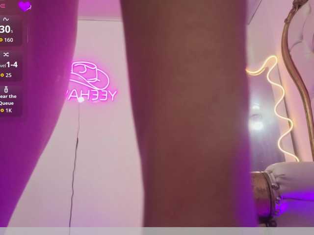 ZURY-TAY's BongaCams show and profile