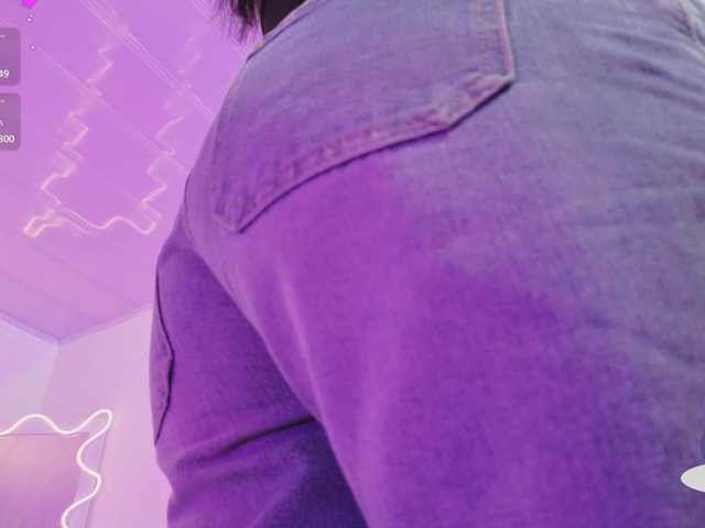 ZURY-TAY's BongaCams show and profile