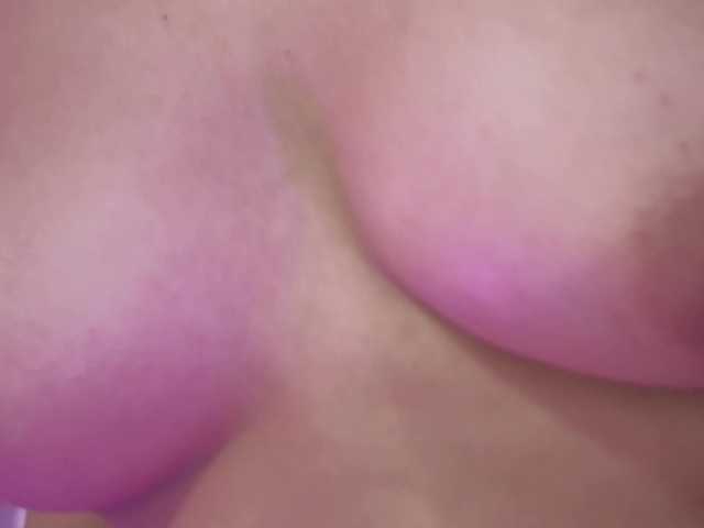 ZURY-TAY's BongaCams show and profile