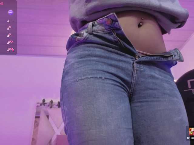 ZURY-TAY's BongaCams show and profile