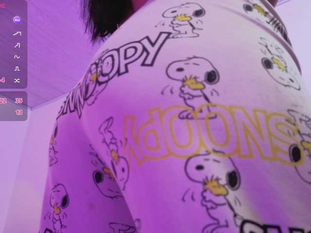 ZURY-TAY's BongaCams show and profile