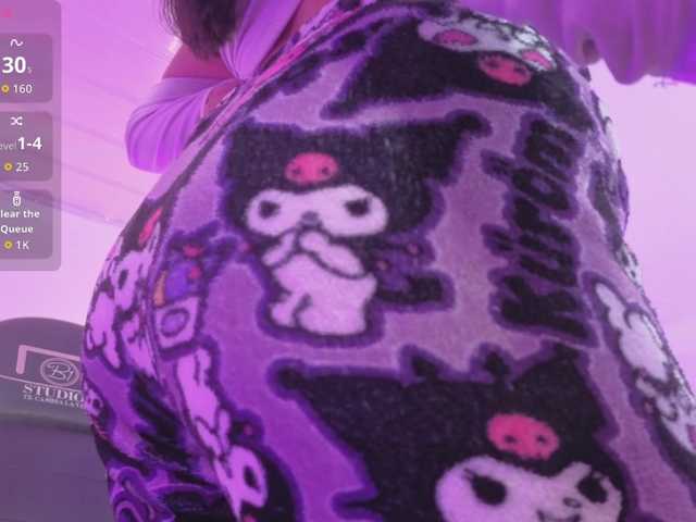 ZURY-TAY's BongaCams show and profile