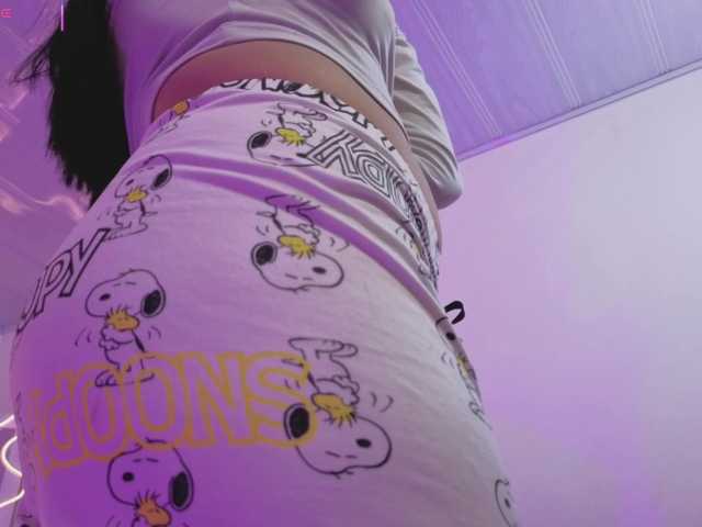 ZURY-TAY's BongaCams show and profile