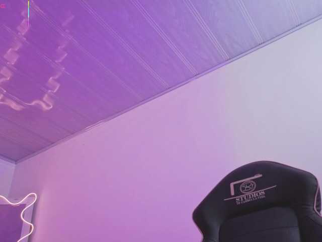 ZURY-TAY Live Cam on BongaCams