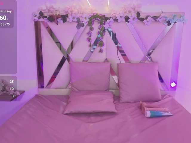 ZURY-TAY's BongaCams show and profile