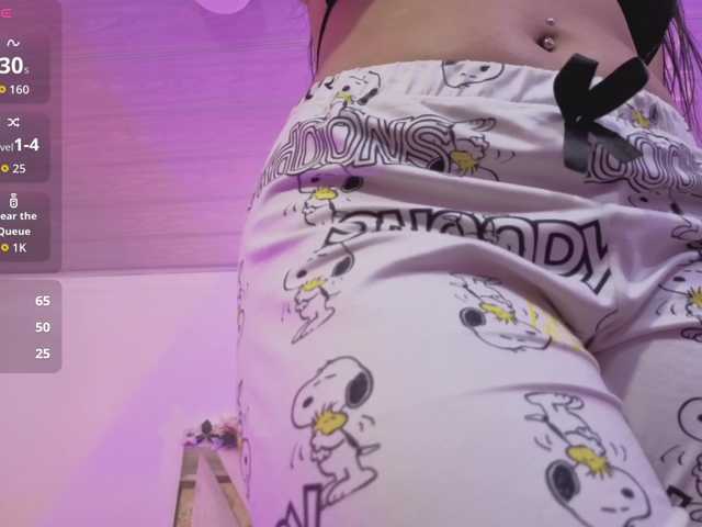 ZURY-TAY's BongaCams show and profile