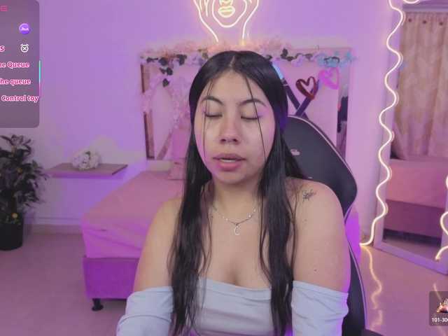 ZURY-TAY webcam bongacams model stream image