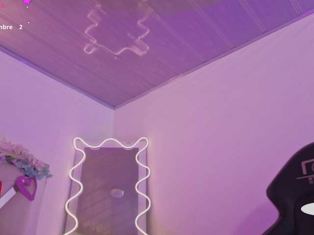 ZURY-TAY's BongaCams show and profile