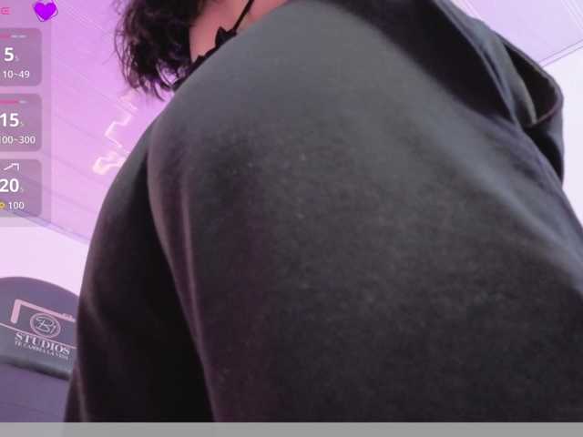 ZURY-TAY's BongaCams show and profile