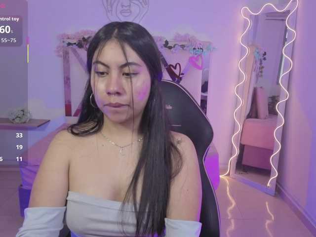 ZURY-TAY webcam bongacams model stream image