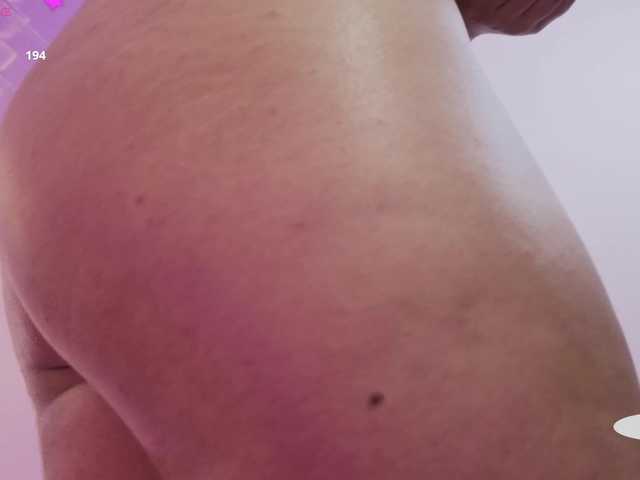 ZURY-TAY's BongaCams show and profile