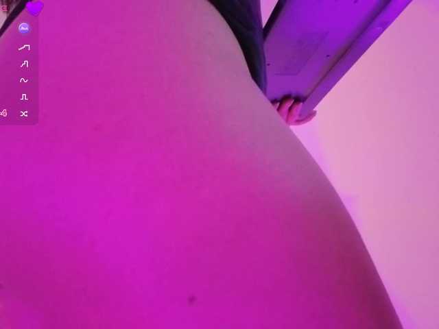 ZURY-TAY's BongaCams show and profile