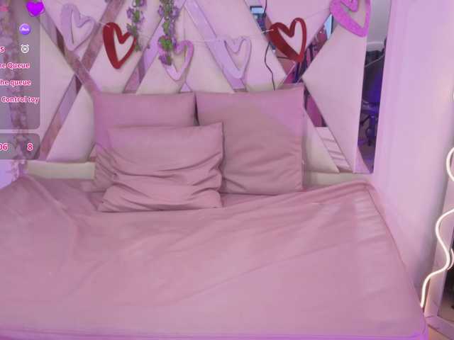 ZURY-TAY's BongaCams show and profile