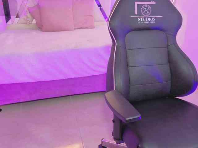 ZURY-TAY webcam