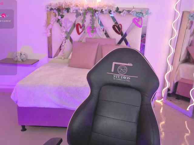 ZURY-TAY webcam
