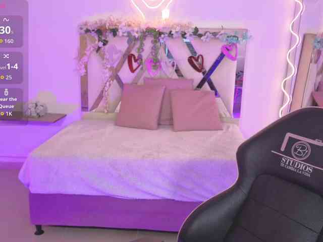 ZURY-TAY webcam