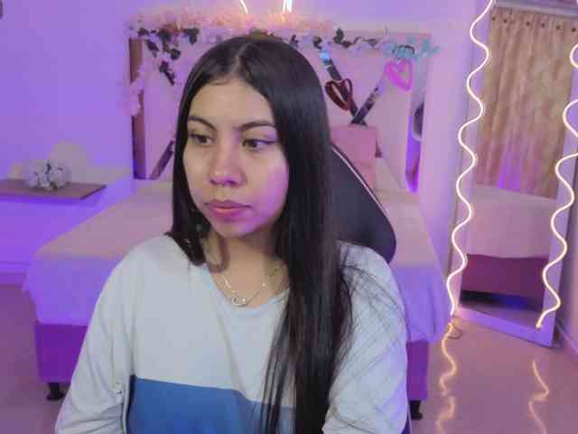 ZURY-TAY webcam