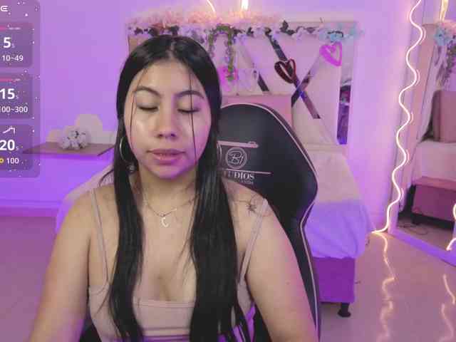 ZURY-TAY webcam