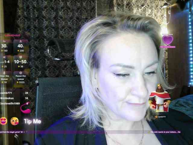 Pavuhi Live Webcam on BongaCams