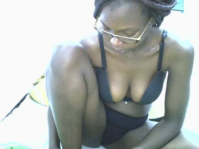 Preview of petitehotgirl