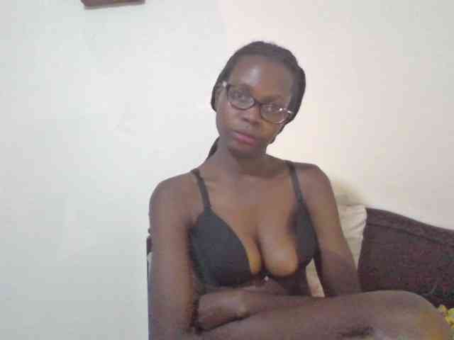 petitehotgirl webcam