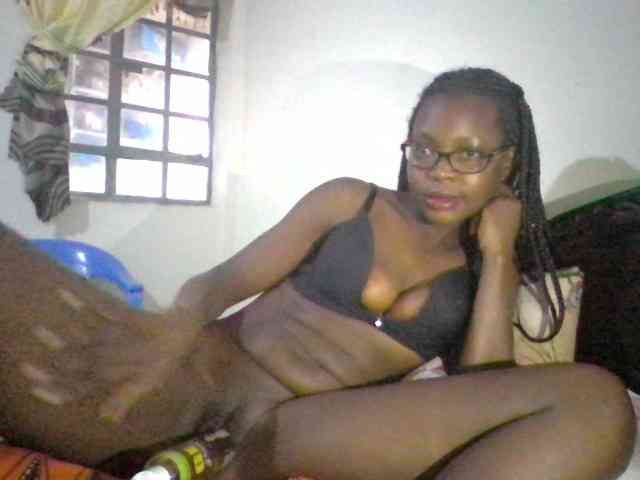 petitehotgirl webcam