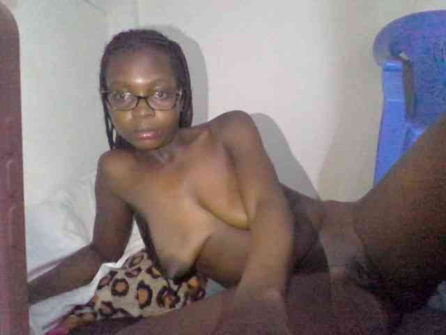 petitehotgirl webcam