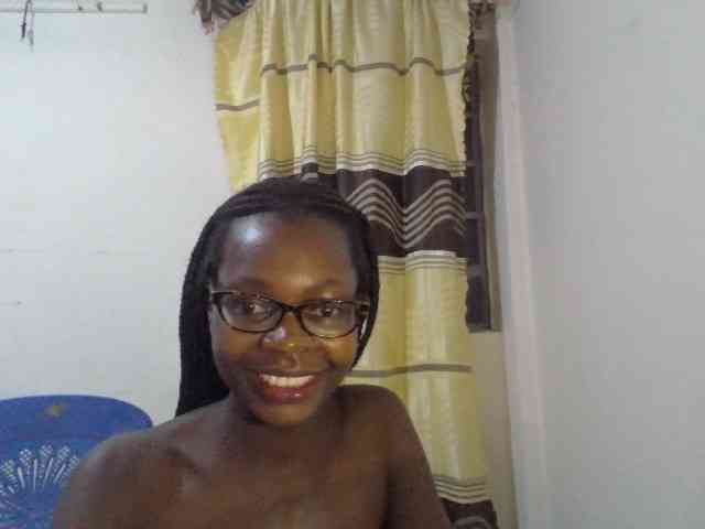 petitehotgirl webcam