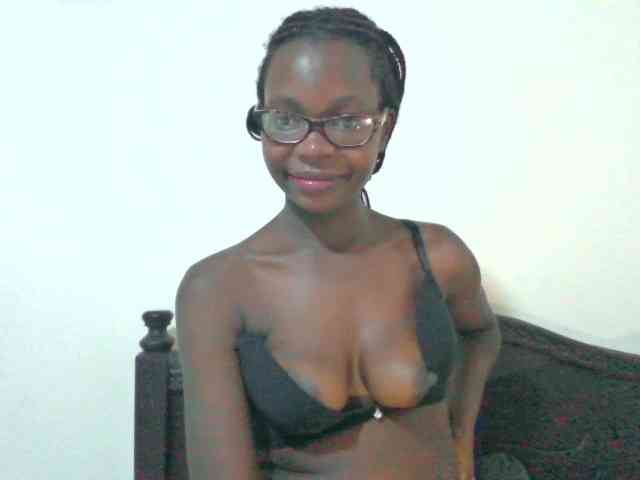 petitehotgirl webcam