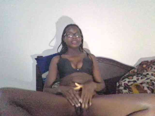 petitehotgirl webcam