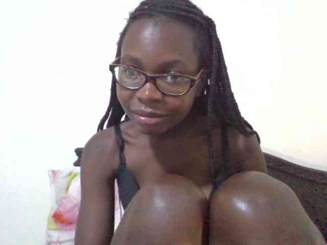 petitehotgirl webcam