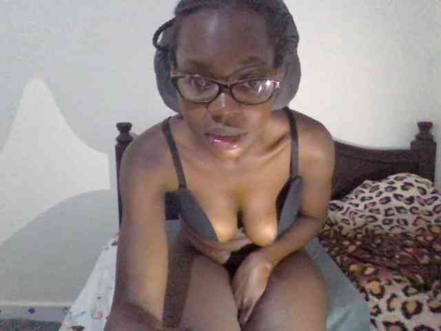 petitehotgirl webcam